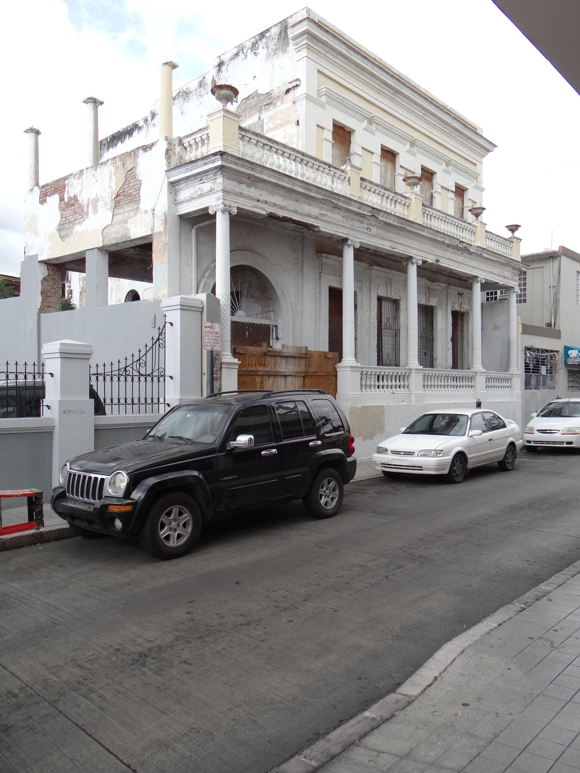 Edificio 3 - Ponce - 2013 00001